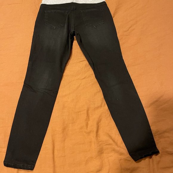 Thyme Maternity Black Jegging 28" - Picture 3 of 4